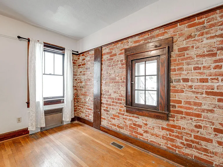 710 Forest Ave #1 — Photo 30