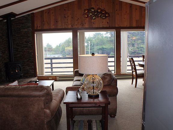 5th image of 14111 Point Cabrillo Dr