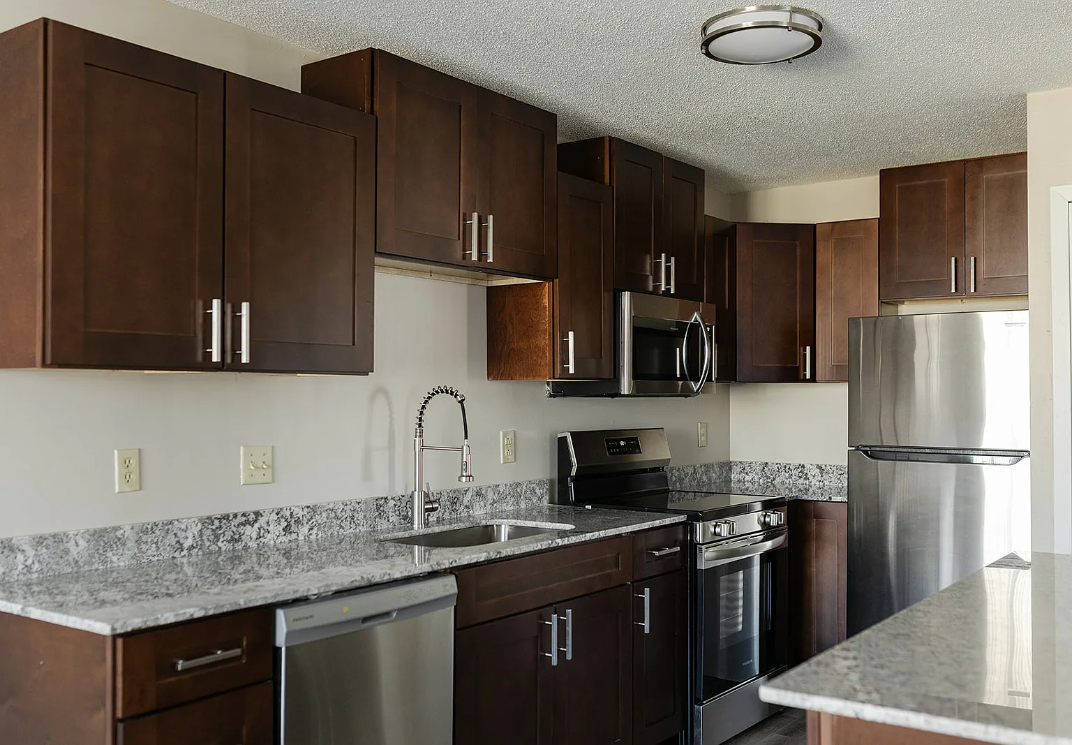 Court Place Townhomes — Photo 2