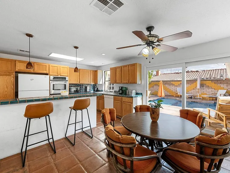52850 Avenida Herrera — Photo 5
