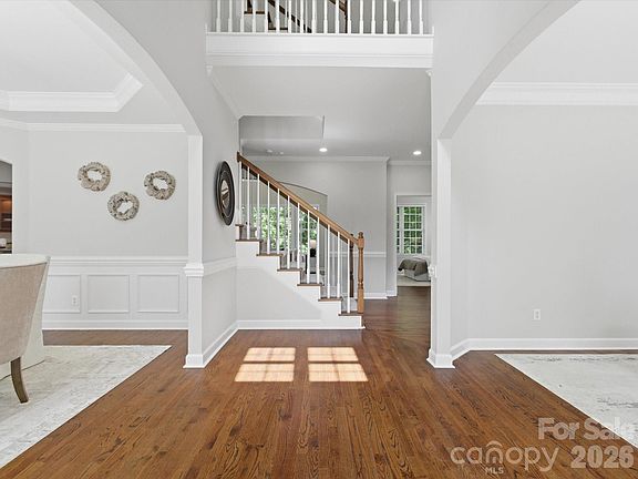 3rd image of 3432 Delamere Dr