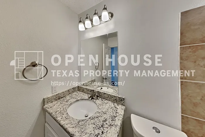 10761 Castle Dr — Photo 17