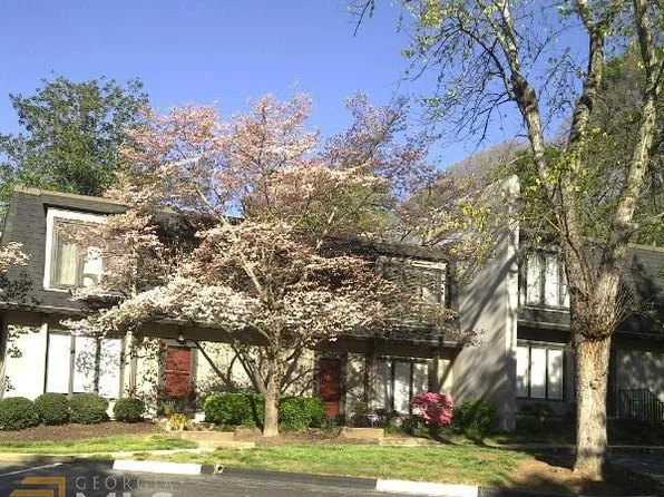 18 Ivy Rdg NE, Atlanta, GA 30342