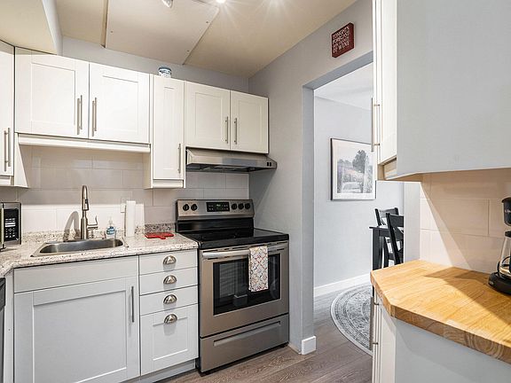 5th image of 3567 Kenbrooke Ct