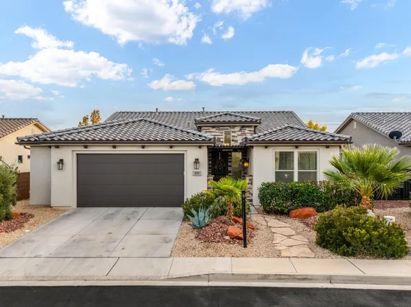 233 W Green Jade Dr, Washington, UT 84780