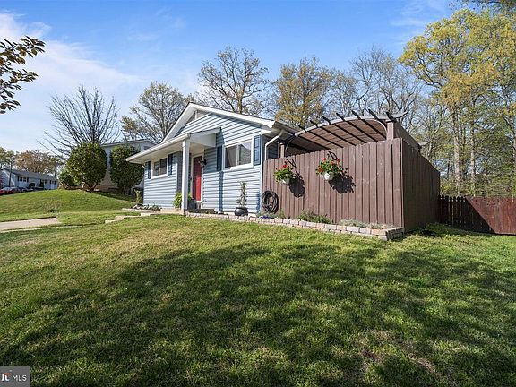 4th image of 12711 Greenhall Dr