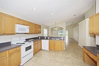4th image of 427 Albatross Ct