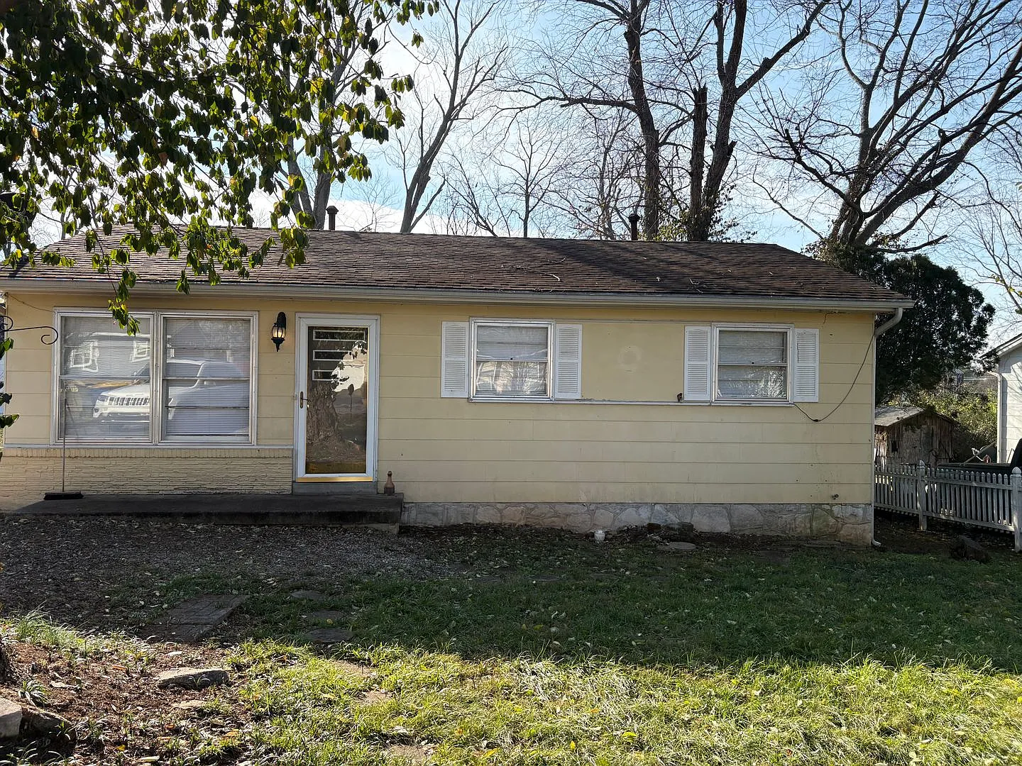 429 Gary Avenue — Photo 1