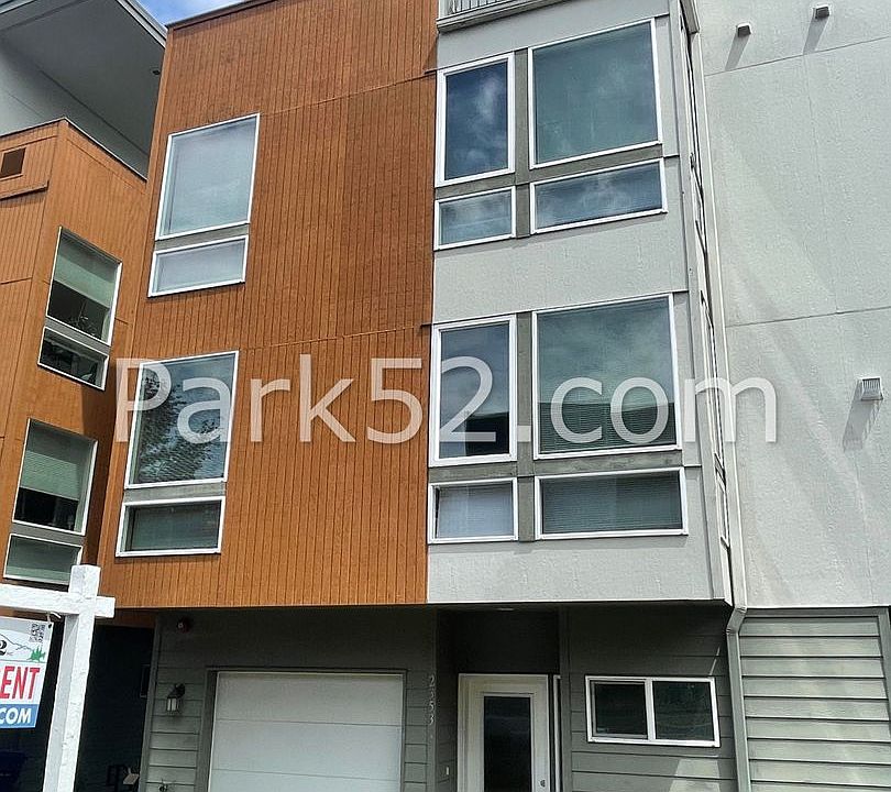 1st image of 2353 Yakima Ave