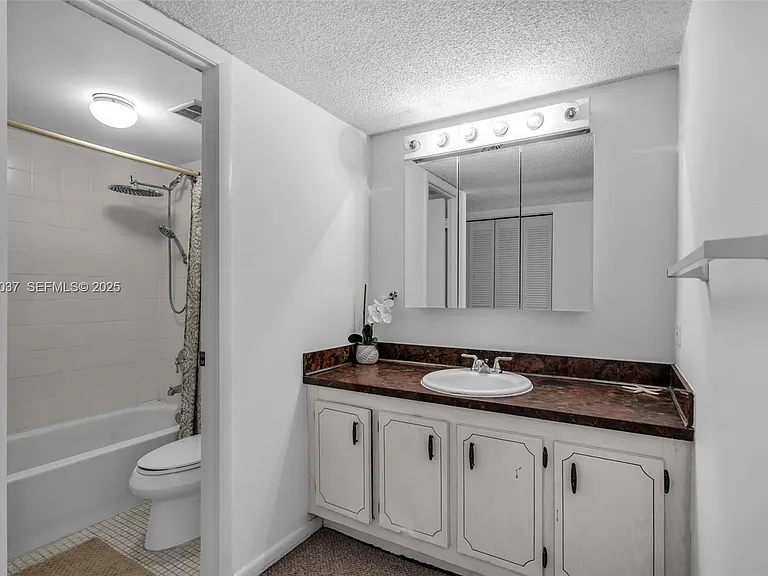 575 Crandon Blvd #504 — Photo 17