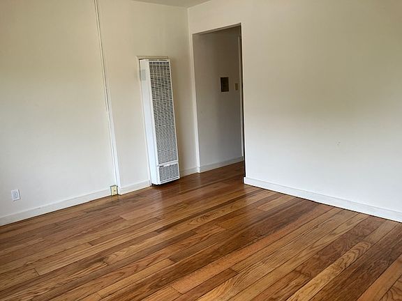 5th image of 5939 Telegraph Ave APT 105