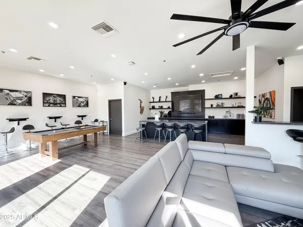 920 E DEVONSHIRE Avenue #2020, Phoenix, AZ 85014