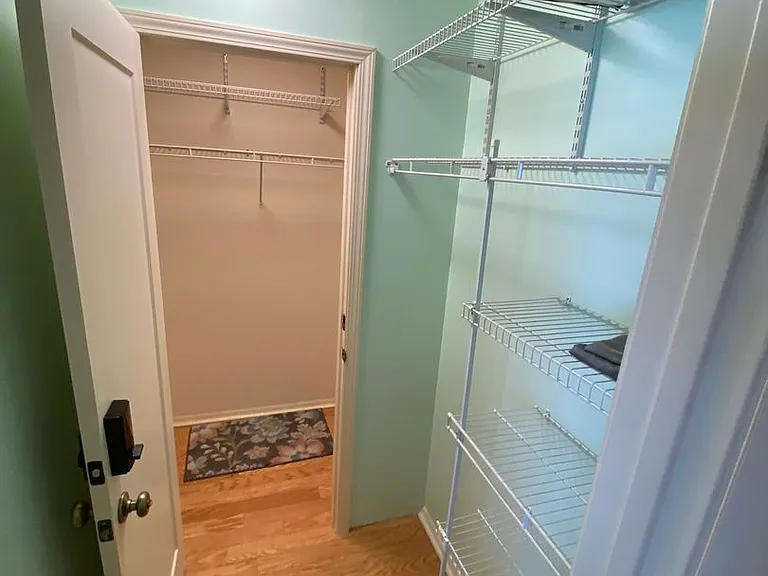 440 Canterbury Ct — Photo 31