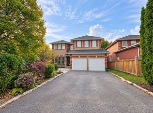 592 Dutch Elliott Ct, Newmarket, ON L3Y8L1