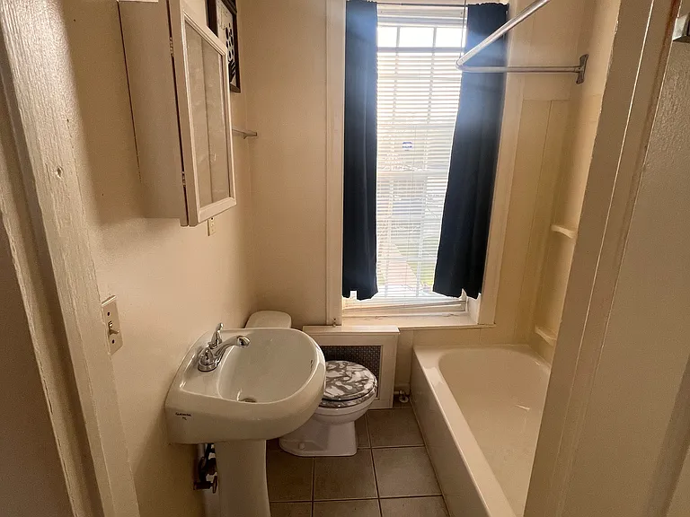 492 W State St #3 — Photo 9