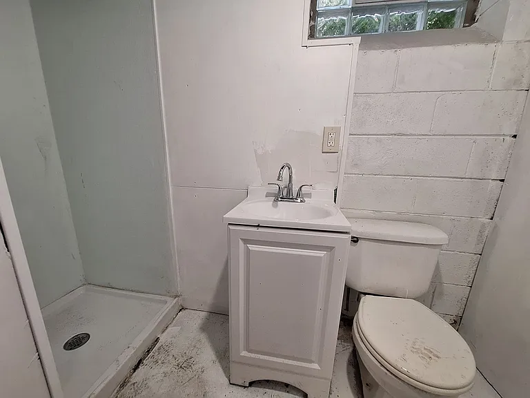 11785 Nashville St — Photo 24