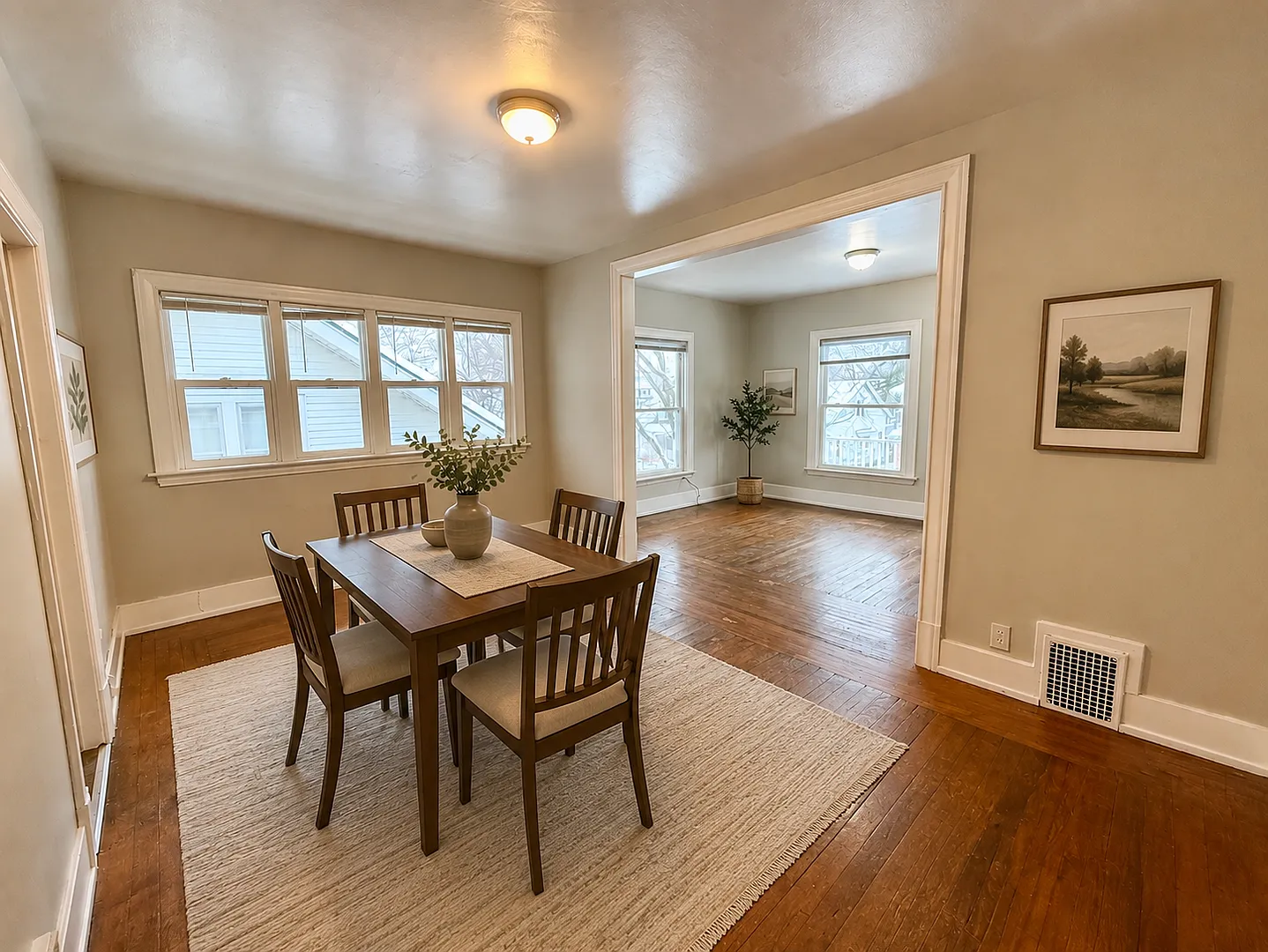 1013 Fremont Ave NW — Photo 2