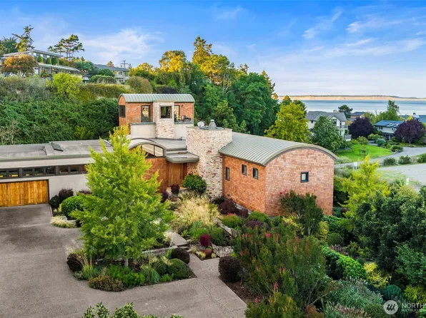 537 Jackson Street, Port Townsend, WA 98368