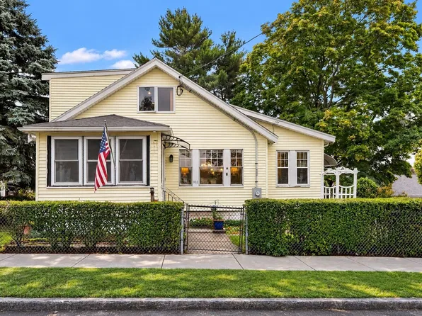 102 Elliot Ave, Quincy, MA 02171