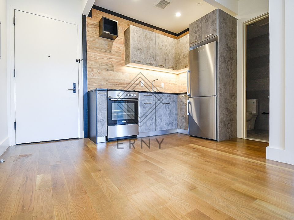 1st image of 826 Saint Johns Pl APT 3F