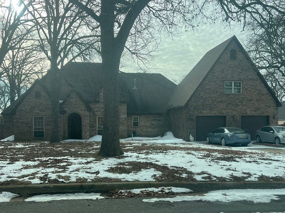 1st image of 2713 Ridgeway St