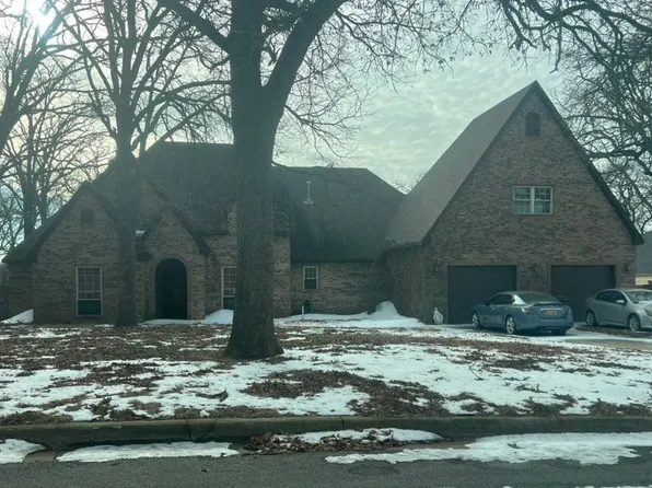 2713 Ridgeway St, Ardmore, OK 73401