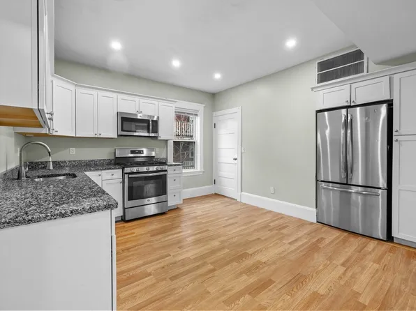 25 Howes St APT 3, Boston, MA 02125