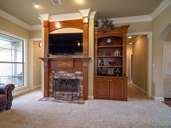 5th image of 308 Saint Annes Ct