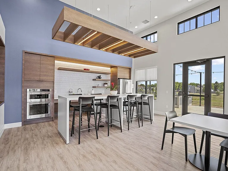 Tivoli Green Apartments & Townhomes — Photo 18