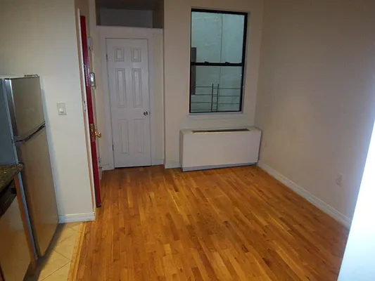 Rented by Fleet Realty | media 23