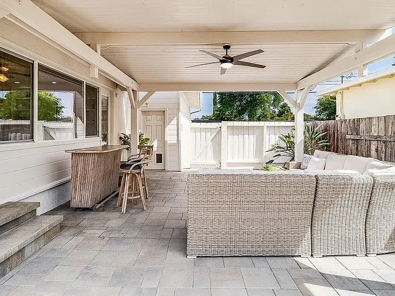 2725 Argyll Ave — Photo 14