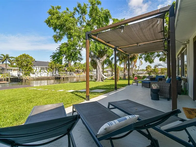 3922 Fontainebleau Dr — Photo 40