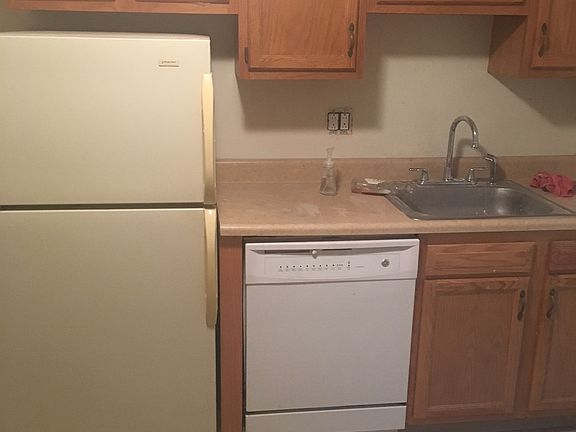 Kitchen with dishwasher