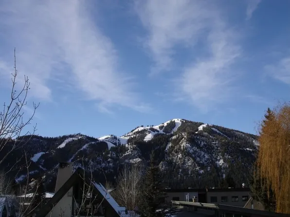 645 Sun Valley Rd E, Ketchum, ID 83340