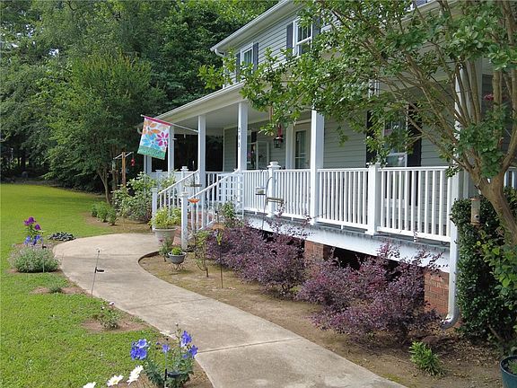 4th image of 305 Farmdale Rd