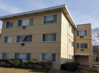 8845 Lamon Ave APT 2S, Skokie, IL 60077