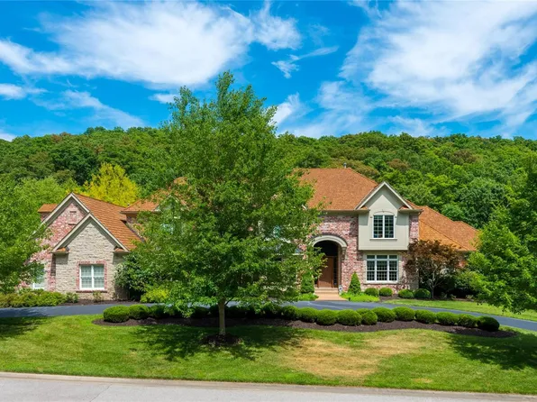 522 Morel Ct, Saint Albans, MO 63073