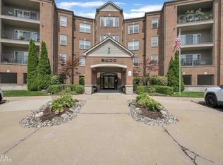 2312 Country Club Dr, Saint Clair Shores, MI