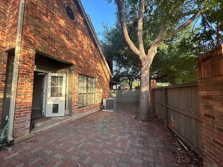 7 Chapel Hill Cir #7 — Photo 27