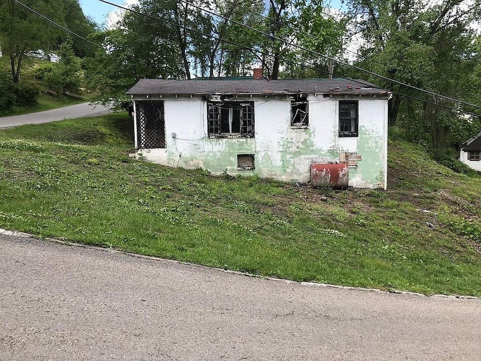 2nd image of 201 Ridge Ave