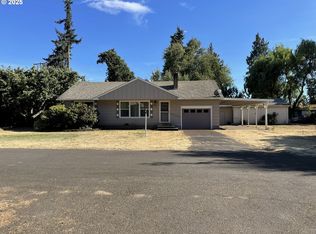 40 Allen Ave, Springfield, OR 97477