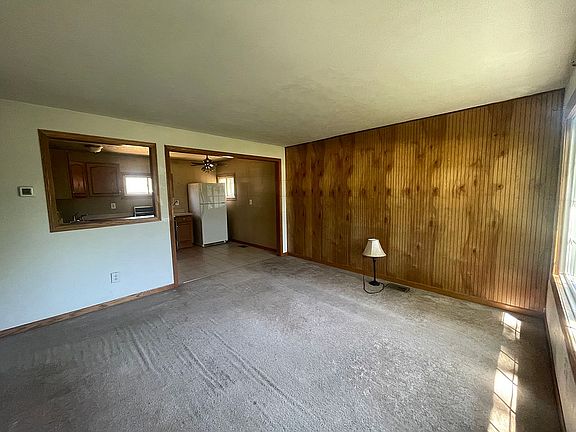2nd image of 3641 Derbyshire Dr