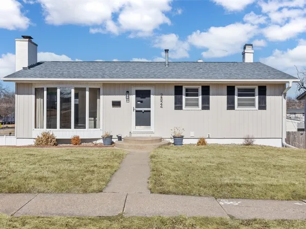 2824 Muriel Dr NW, Cedar Rapids, IA 52405