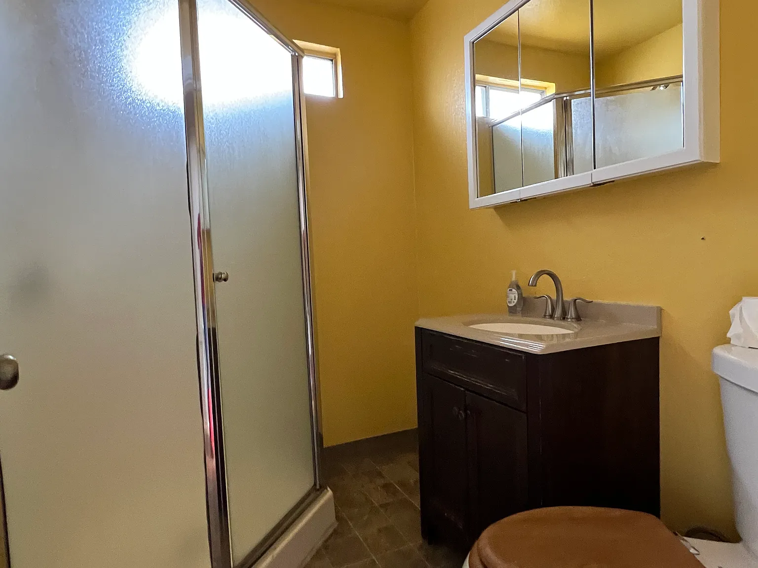 2 bed, 1.0 bath, 1100 sqft, $1,500 — Photo 4