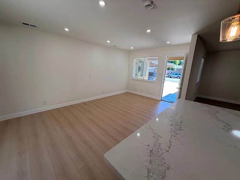 EBN T 10121 — Photo 12