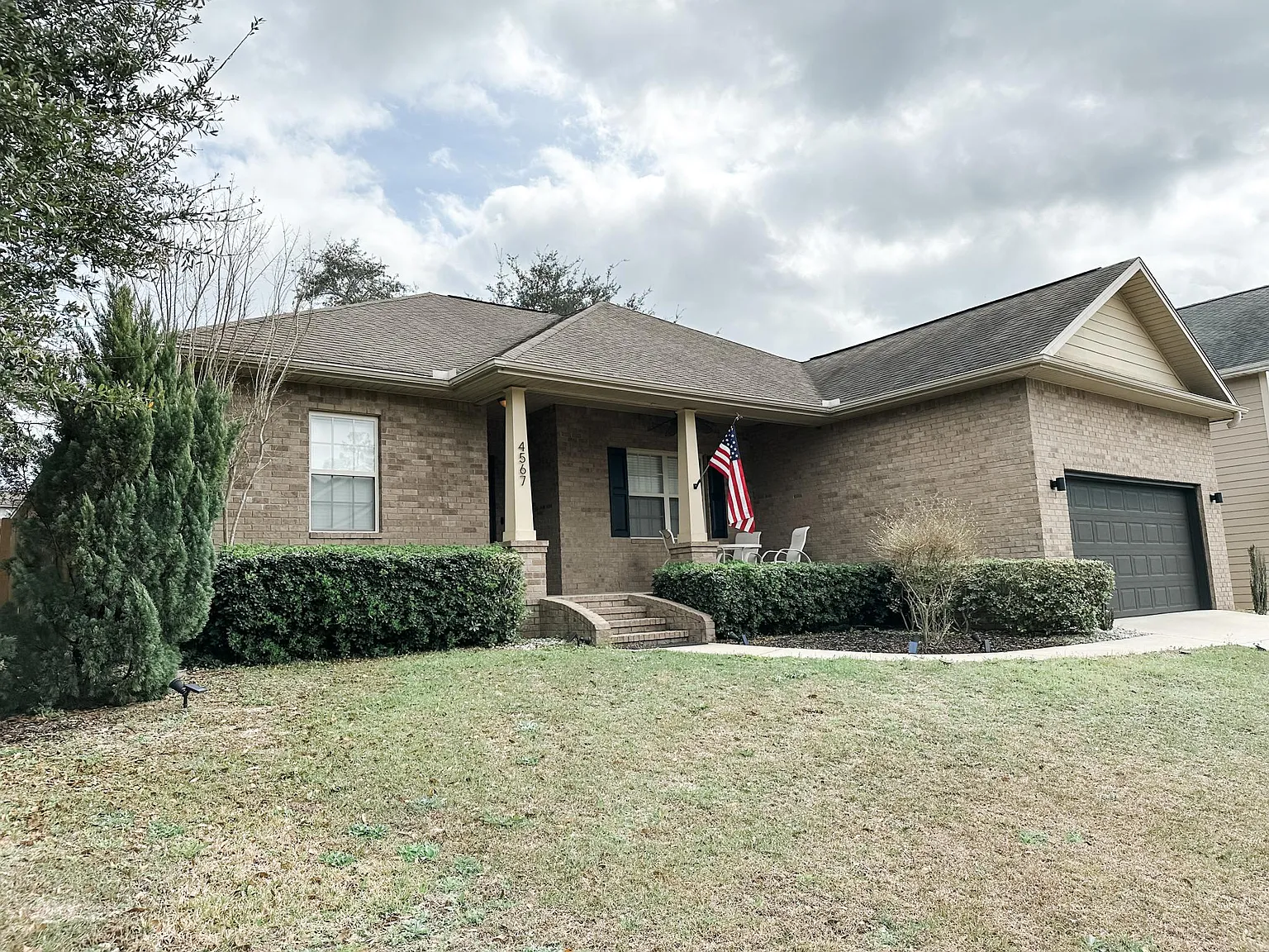 4 bed, 1915 sqft, $2,250 — Photo 2