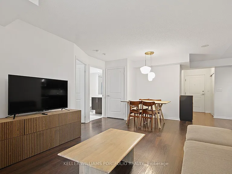 35 Bastion St #1120 — Photo 14