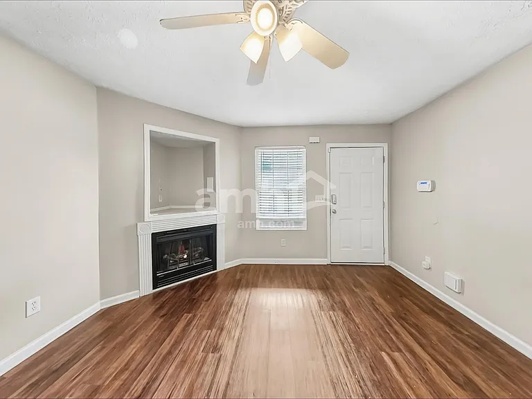 1509 Locomotive Dr NE — Photo 7