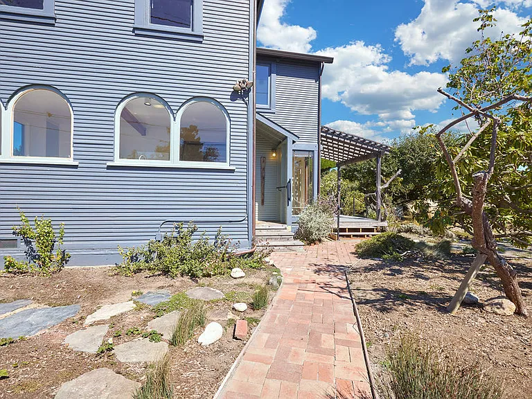 Cedar Rd — Photo 3