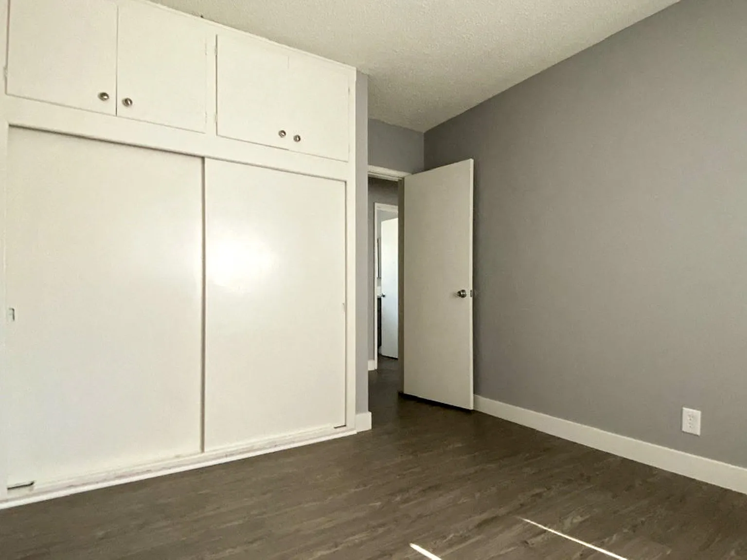 1152 W. 22nd St — Photo 1